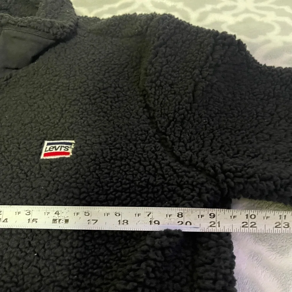 Levi's Black Sherpa Pullover, Cozy Fleece Half Zip Sweatshirt‎ - Medium